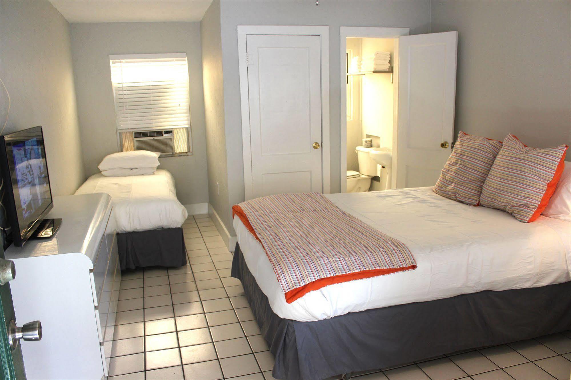Lorelei Resort Motel Treasure Island Eksteriør billede